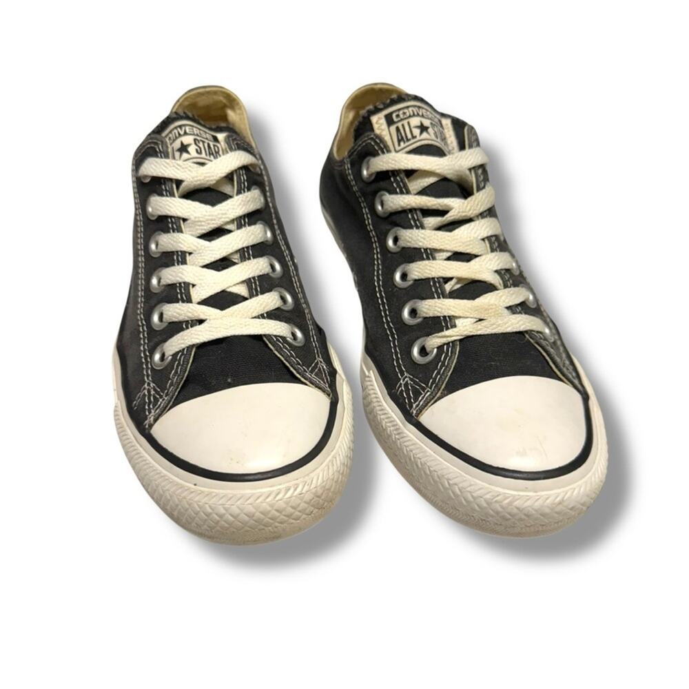 Converse Black‎ and White Chuck Taylor Sneakers Women's 8
